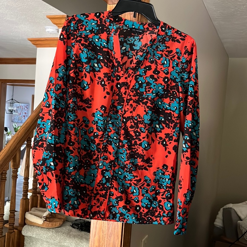 Limited blouse